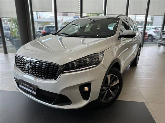 KIA SORENTO 2.4 16V GASOLINA EX 7L AUTOMÁTICO KIA SORENTO 2.4 16V GASOLINA EX 7L AUTOMÁTICO